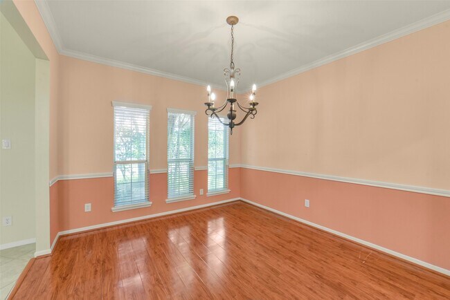 Building Photo - 2414 Falcon Knoll Ln