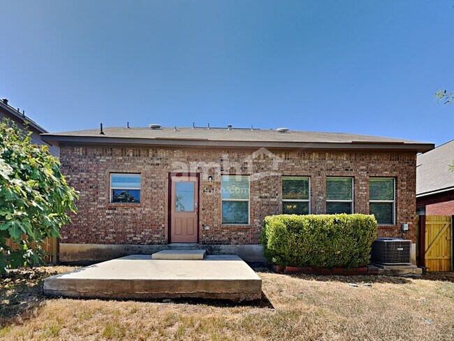 Building Photo - 412 Saddlehorn Way
