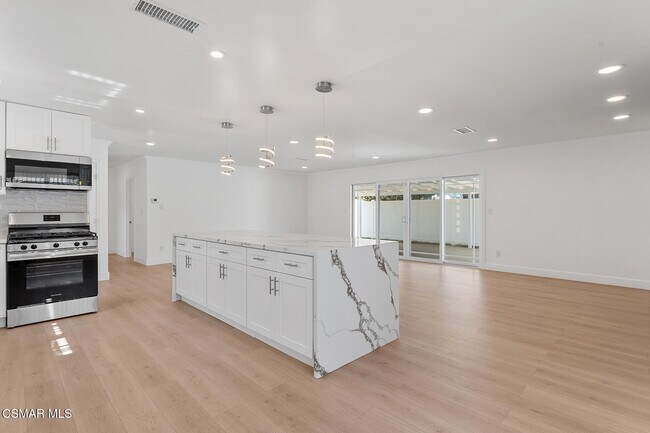 Building Photo - 9800 Geyser Ave