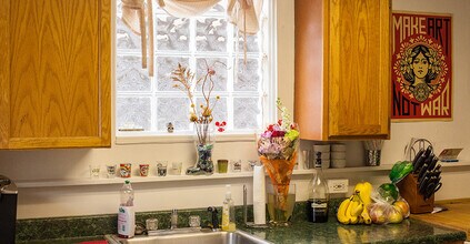 Building Photo - 138 S 24th St