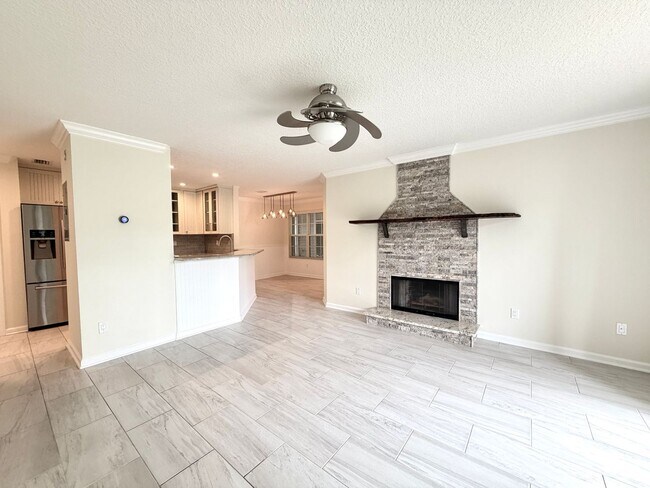 Building Photo - 500 Sandiron Cir