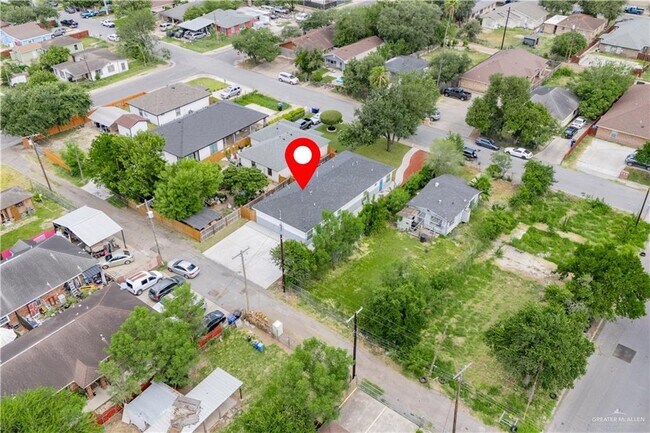 Building Photo - 2409 W Hackberry Ave