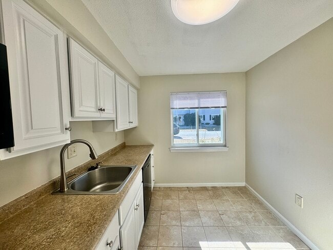 Building Photo - 13 Beal's Cove Rd