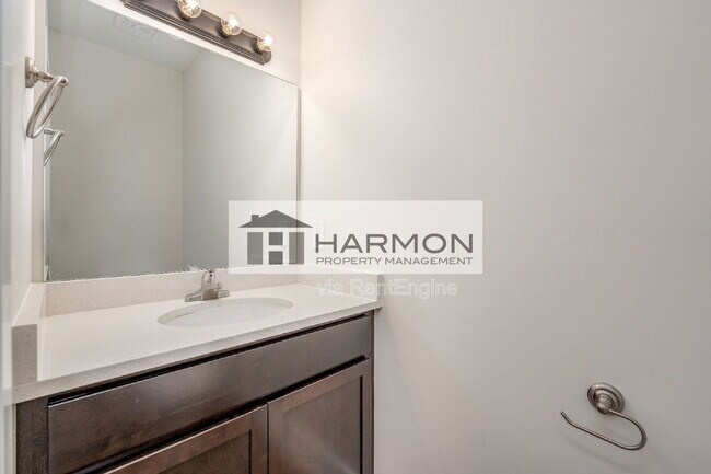 Building Photo - 2078 N Reece Ct