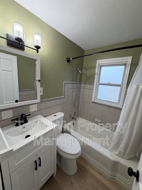 Building Photo - 8138 Blanchard Dr