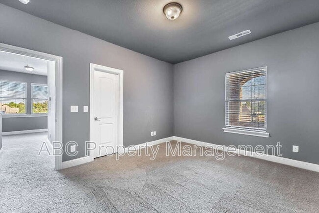 Building Photo - 2544 Brookwater Ln