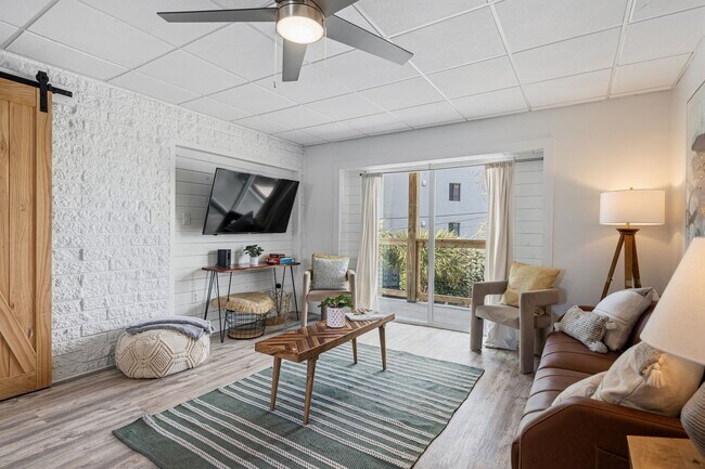 Building Photo - 334 Bluefish Dr