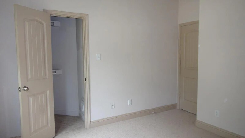 Building Photo - 6783 San Fernando