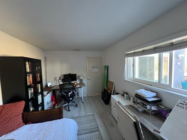 Small Bedroom - 5512 Cathedral Oaks Rd