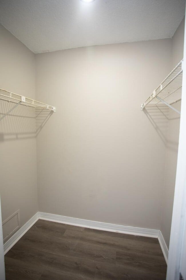 Building Photo - 309 W Marigny Cir