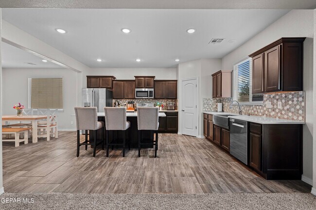 Building Photo - 4524 McBee Ct