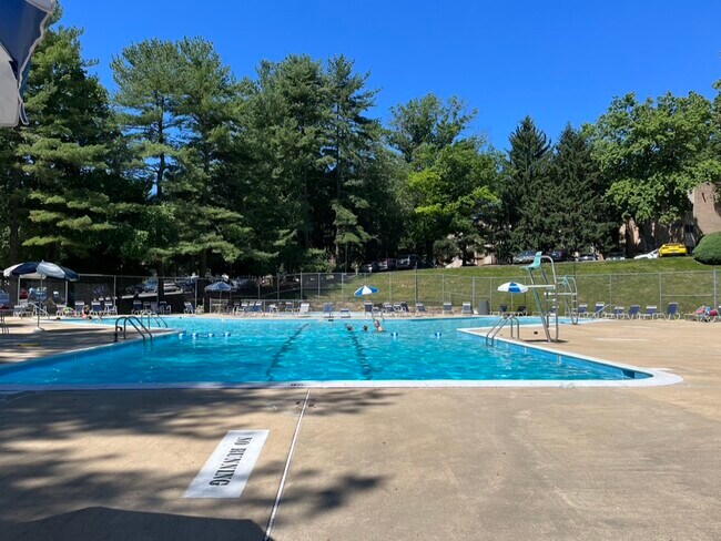 Building Photo - 12307 Braxfield Ct