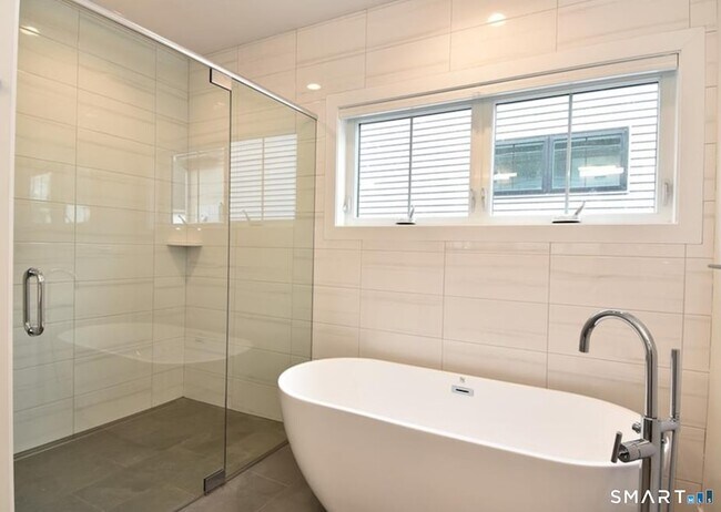 Building Photo - 125 Richards Ave