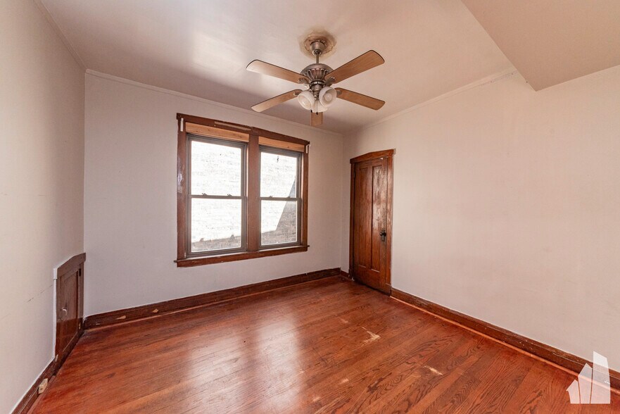 Building Photo - 3310 W Armitage Ave