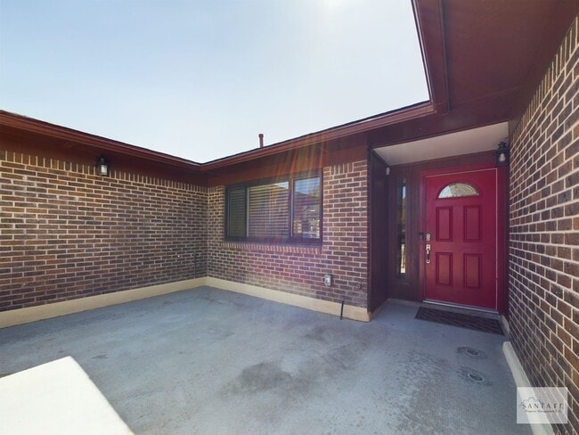 Building Photo - Beautifully Remodeled single Level Home Available Now