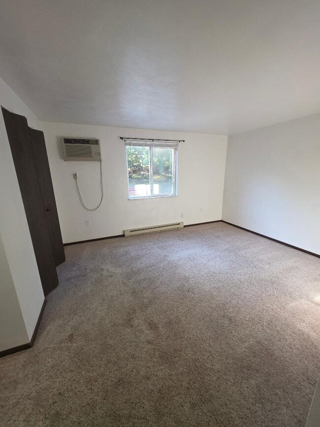Building Photo - 414 Park Dr