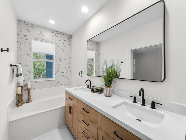 Building Photo - 3119 E Community Dr