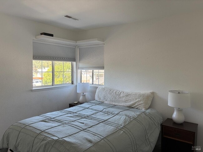 Building Photo - 9587 Wellington Cir