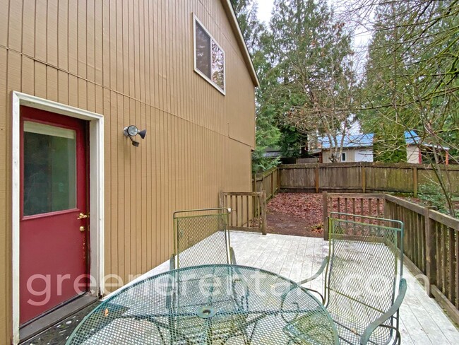 Building Photo - Adorable 2BR 1.75BA Home on Tumwater Hill