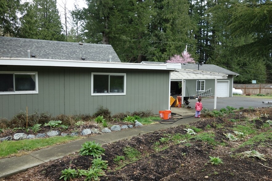 Building Photo - 29901 SE 82nd St