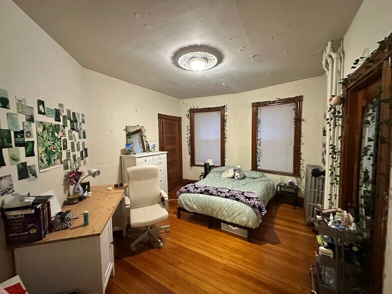 Building Photo - 172 Saint Alphonsus St