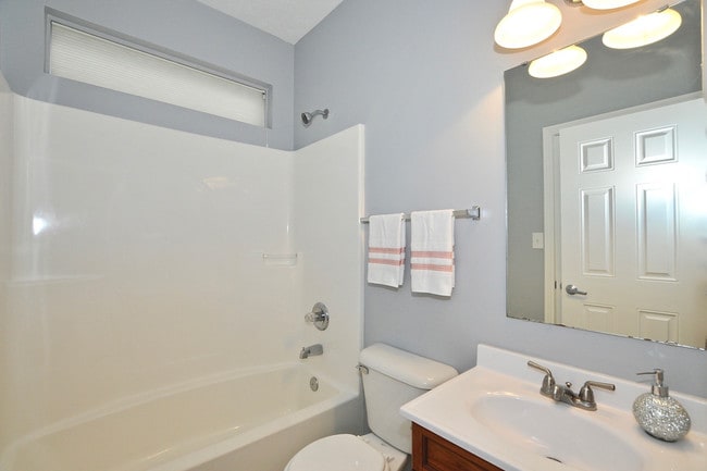 Building Photo - 517 E 23rd St