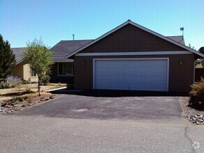 Building Photo - Home on Ponderosa