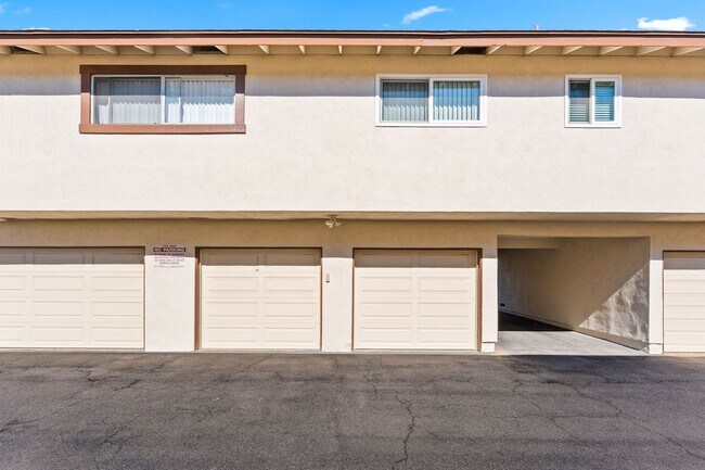 Building Photo - 17972 Baron Cir