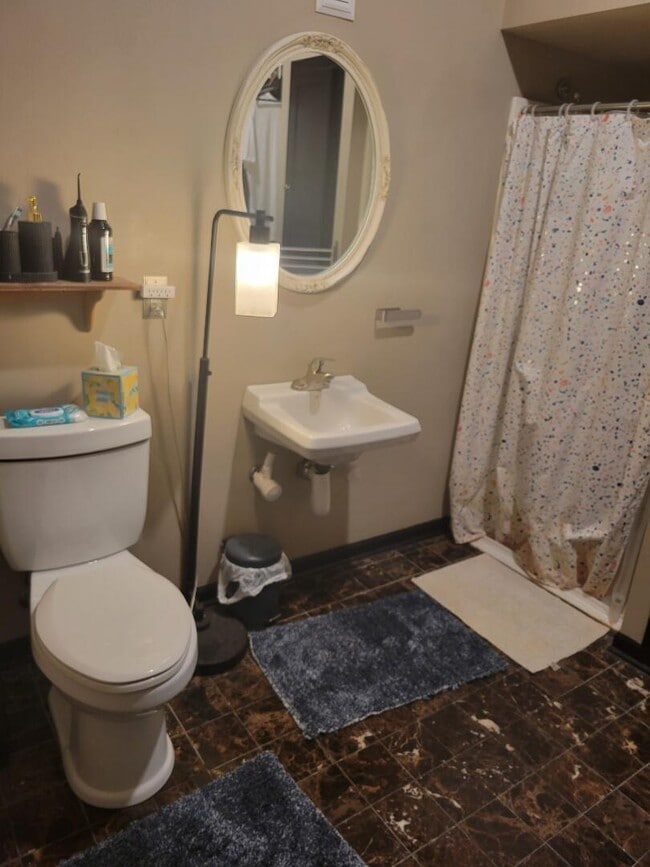 Building Photo - 602 S 9th St