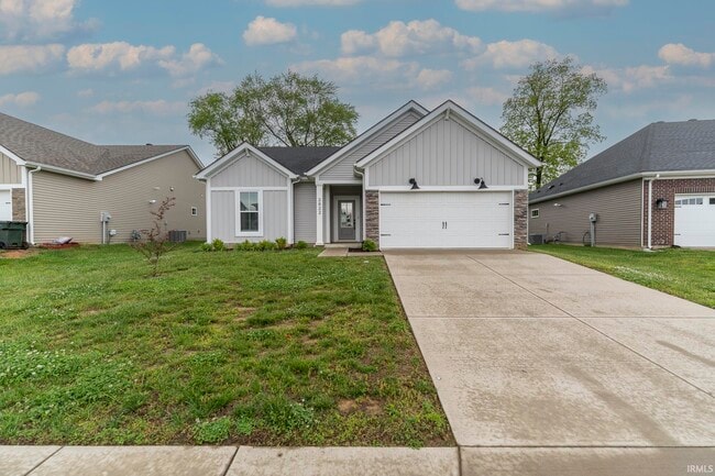 Building Photo - 2822 Brewster Dr