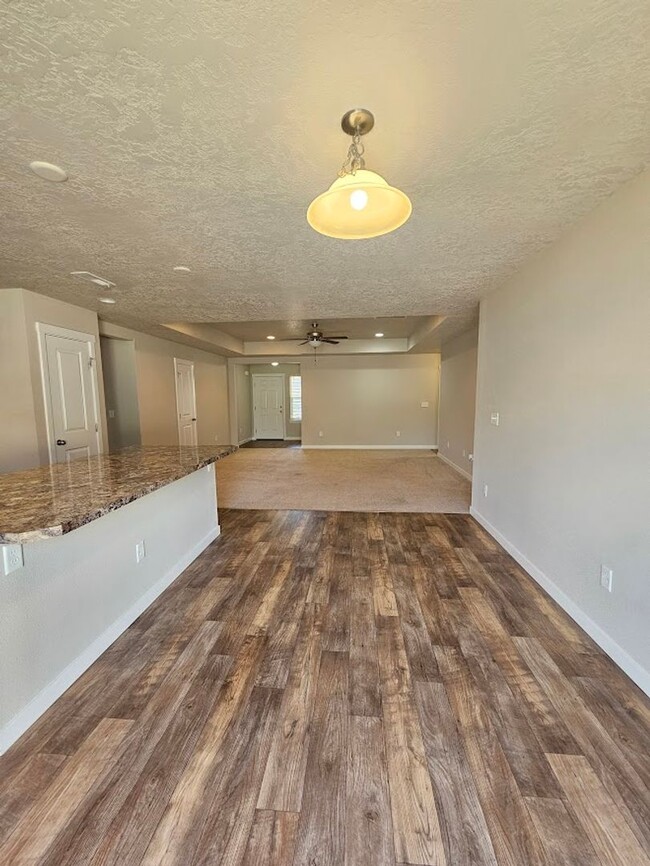 Building Photo - 3 Bedroom 2 Bath Home in Nampa
