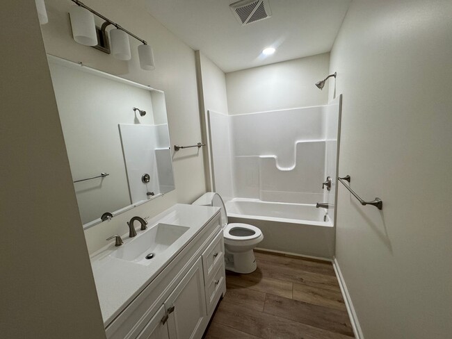 Building Photo - New construction 3 bed 2 bath with spaciou...