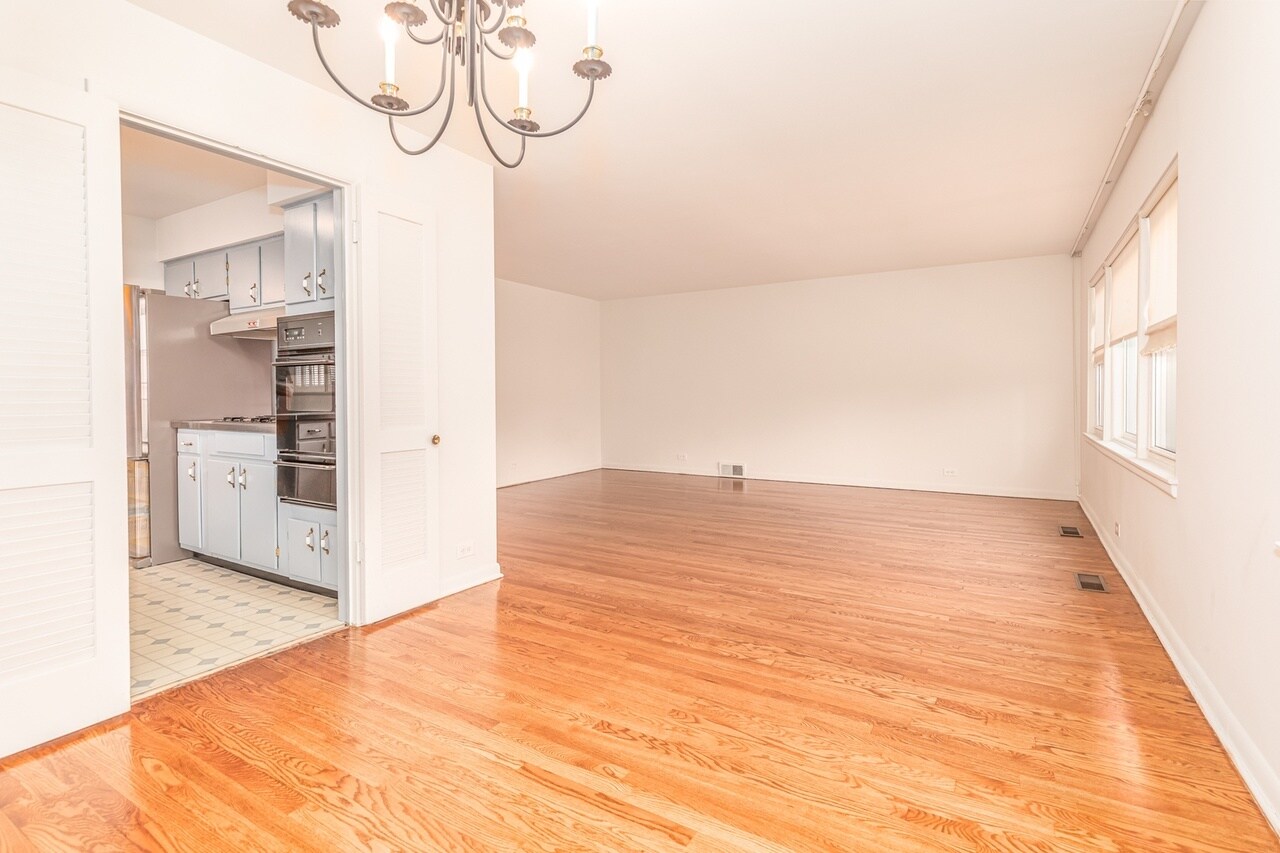 Building Photo - 4218 Oakton St