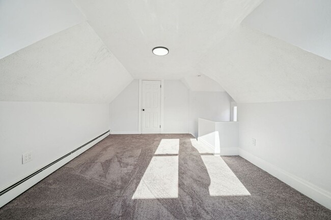 Building Photo - 4 Bed/3 Full Bath Single Family Home in Avalon