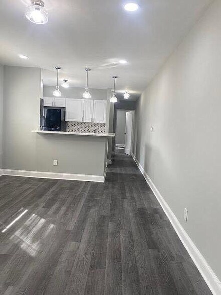 Primary Photo - 77 Forest Hill Pkwy