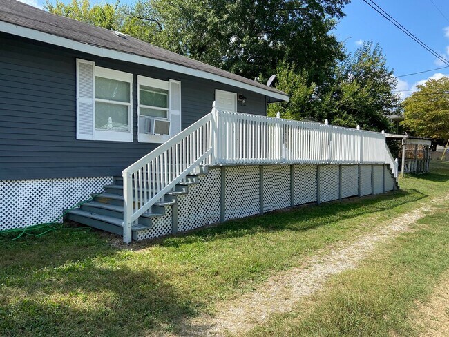 Building Photo - Single Family Home in Branson