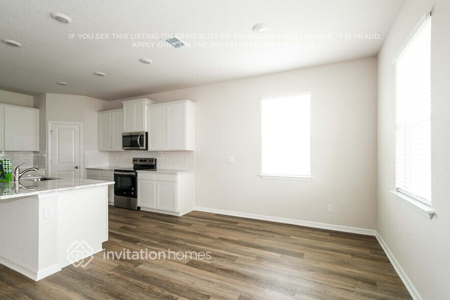 Building Photo - 18228 Metado Dr