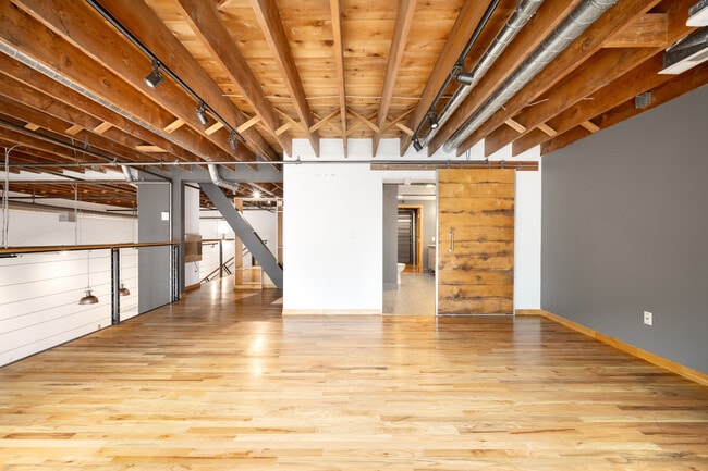 Building Photo - 2715 Blake St