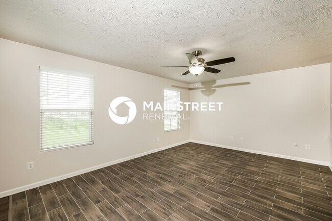 Building Photo - 5 Bedroom Pet-Friendly Home in CAMBY, IN with Main Street Renewal