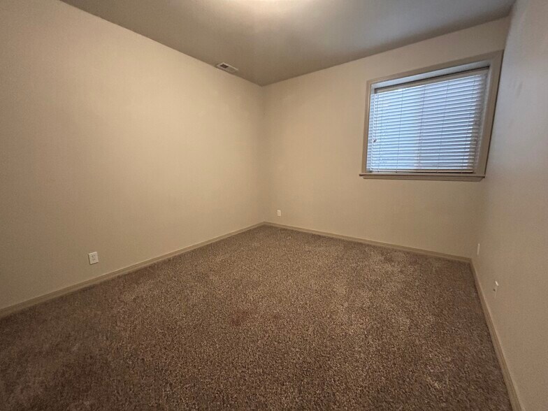 Building Photo - 10485 N Bridle Way