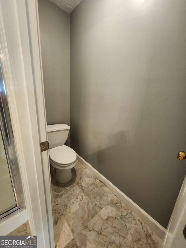 Building Photo - 1052 Ludwick Way