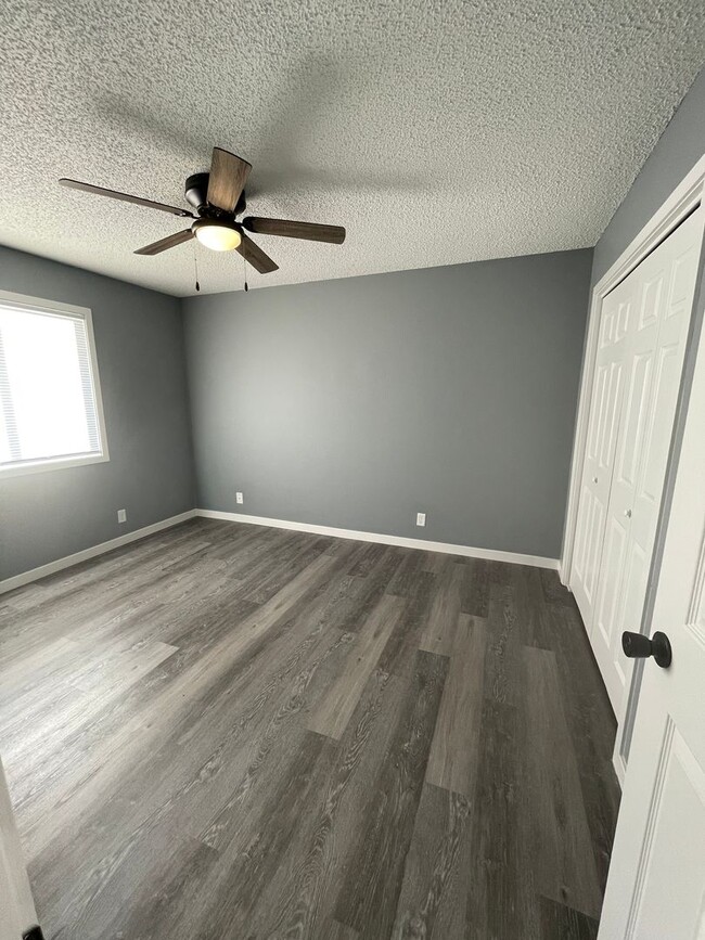 Building Photo - 3700 Paxton Dr