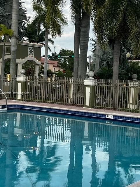 Building Photo - 608 NE 33rd Terrace