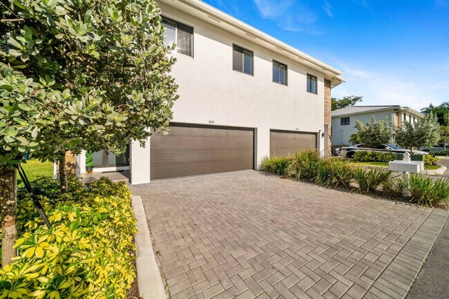 Building Photo - 3246 SW 44th St