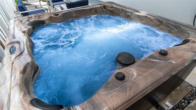 Building Photo - 1469 NW 10th St