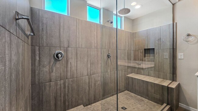 Building Photo - Brand new home!  Convenient to the 303 freeway!