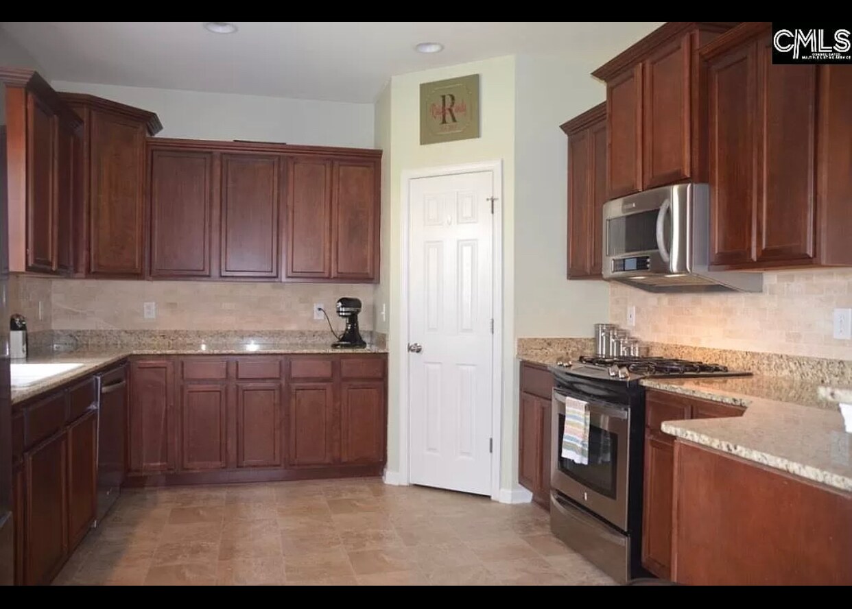 Building Photo - 272 Ashmore Ln