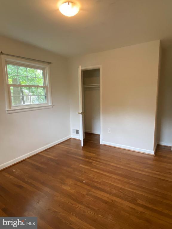 Building Photo - 3137 Creswell Dr