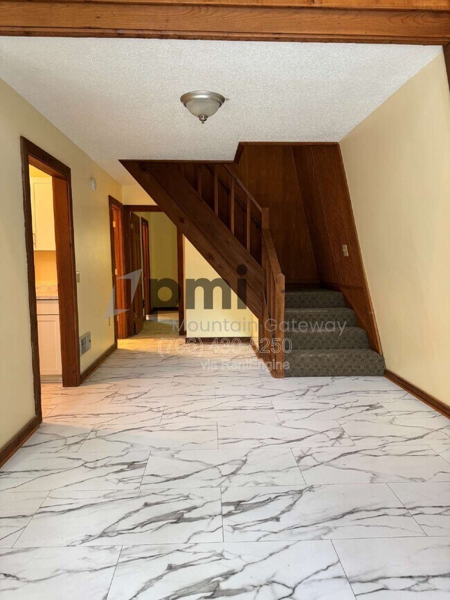 Building Photo - 150 Cross Creek Trail