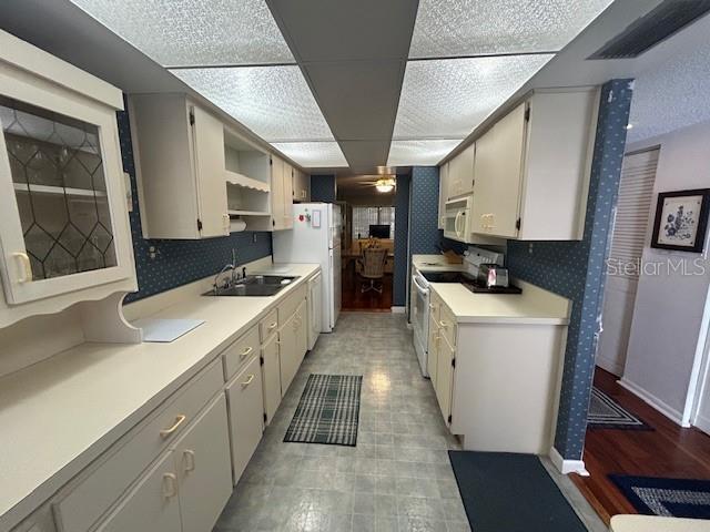 Building Photo - 2900 Cove Cay Dr